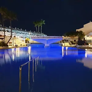 Apartamento Tenerife With Impressive Pool 25, Costa del Silencio